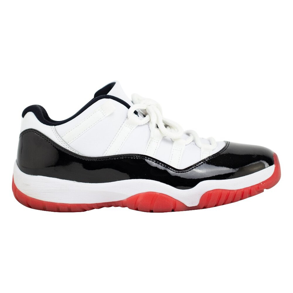 Air Jordan 11 Low in Concord Red, size 8